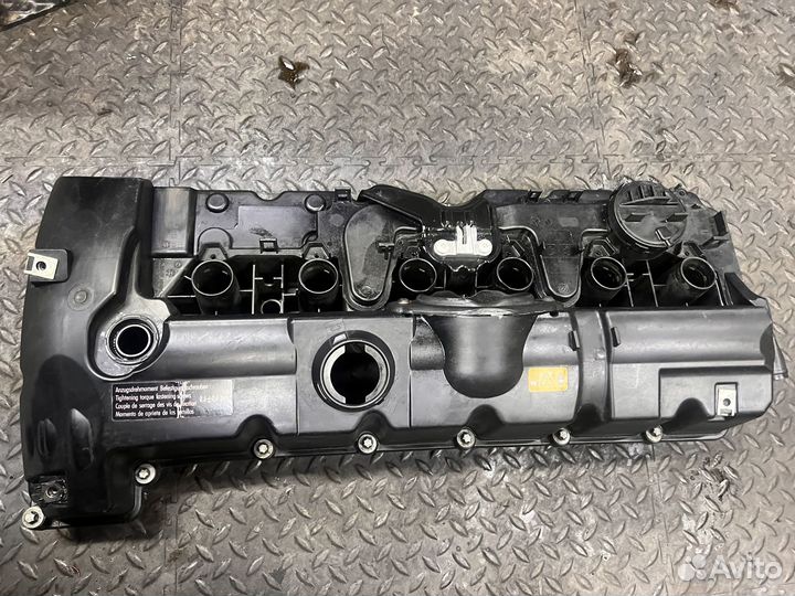 Клапанна крышка n52