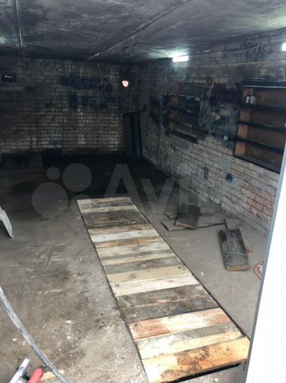 Гараж, > 30 м²