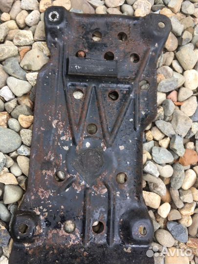 Подушка заднего редуктора Toyota Noah 2002, AZR 65