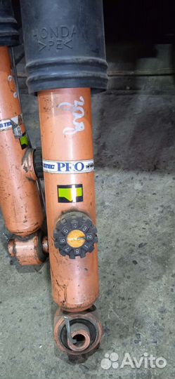 Регулируемые стойки