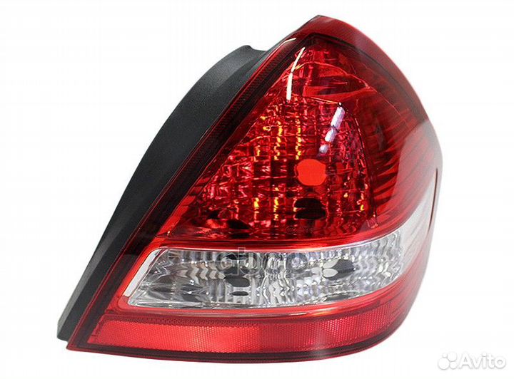 Фонарь задний nissan tiida 07-14 RH 4D