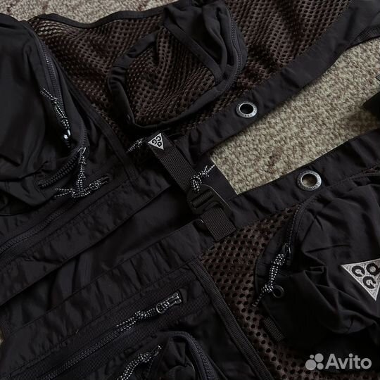 Жилетка Nike ACG Buttles Vest Light Gorpcore