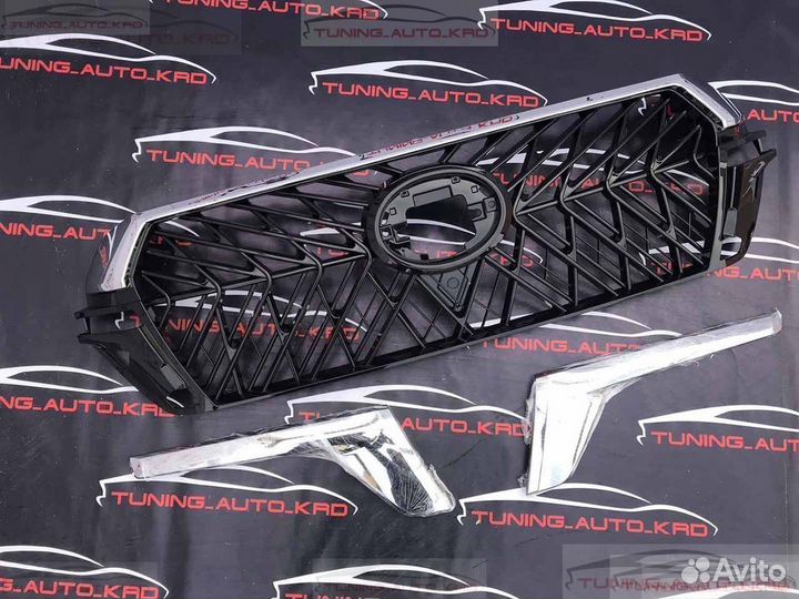 Решетка радиатора Toyota Land Cruiser 200 O2981