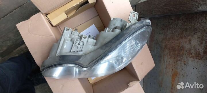 Левая фара Hyundai sonata