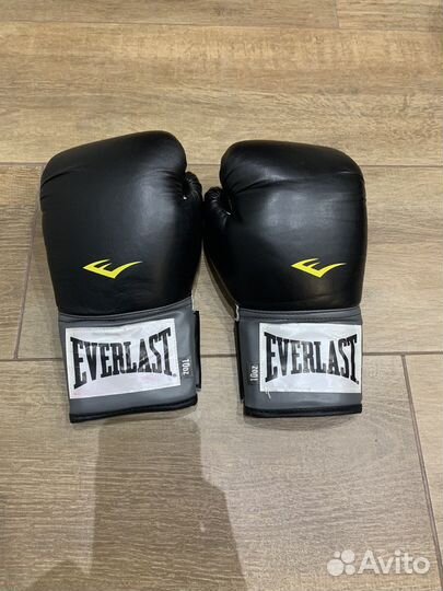 Снаряжение для единоборств: перчатки, защита паха