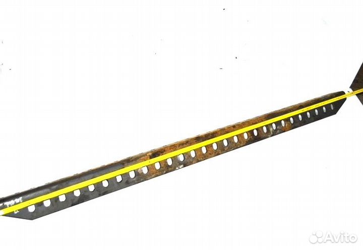 Уголок сцепного устройства (седла), левый mercedes