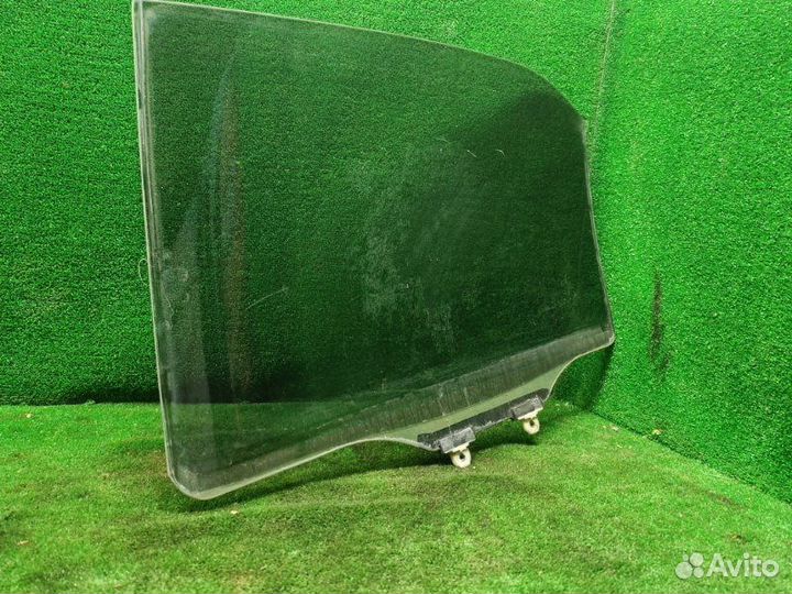 Боковое стекло заднее правое Mitsubishi Lancer 9