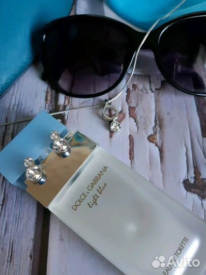 Комплект бижутерии (серьги, подвеска)