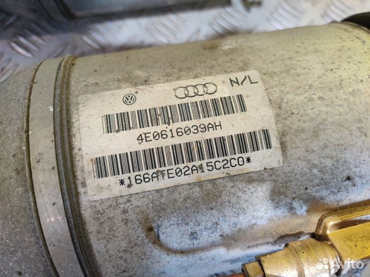 Амортизатор Стойка передний правый Audi A8 D3 4E2