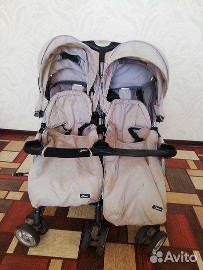 Коляска для двойни