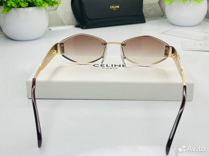 Солнцезащитные очки Ray Ban