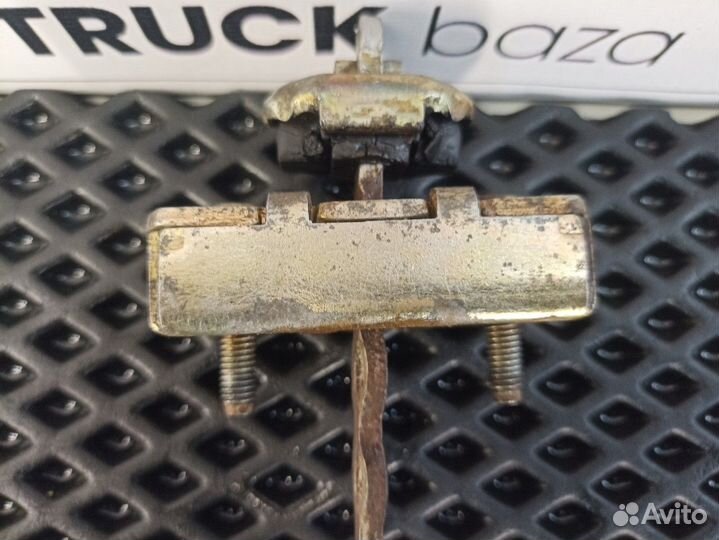 9737201516 Ограничитель двери правой