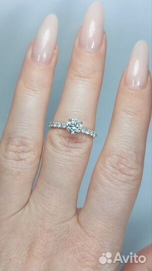 Золотое кольцо с бриллиантом 0.72ct