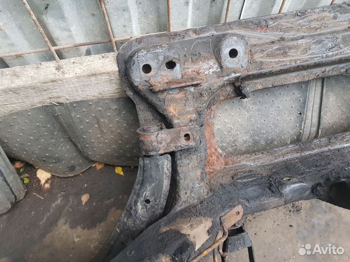 Подрамник передний Citroen Berlingo M49