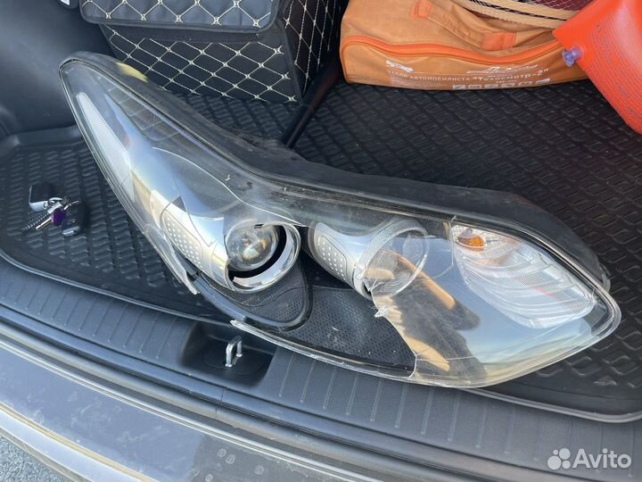 Фара для KIA sporteg
