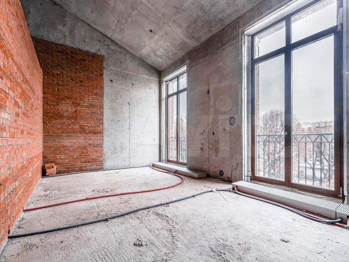 4-к. квартира, 252 м², 4/4 эт.