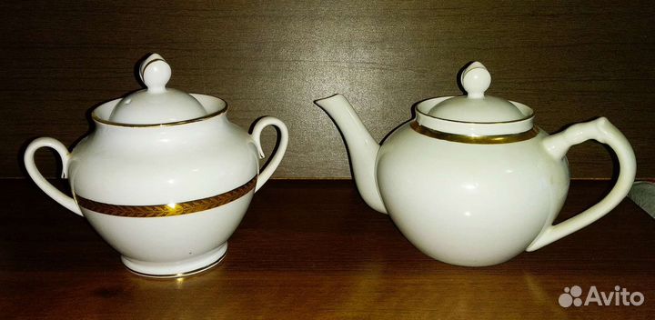 Заварочный чайник и сахарница Дулево