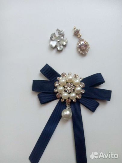 Брошь и 2 подвески