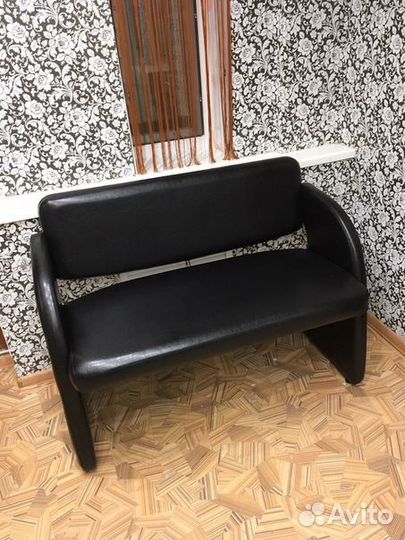 Диван для холла