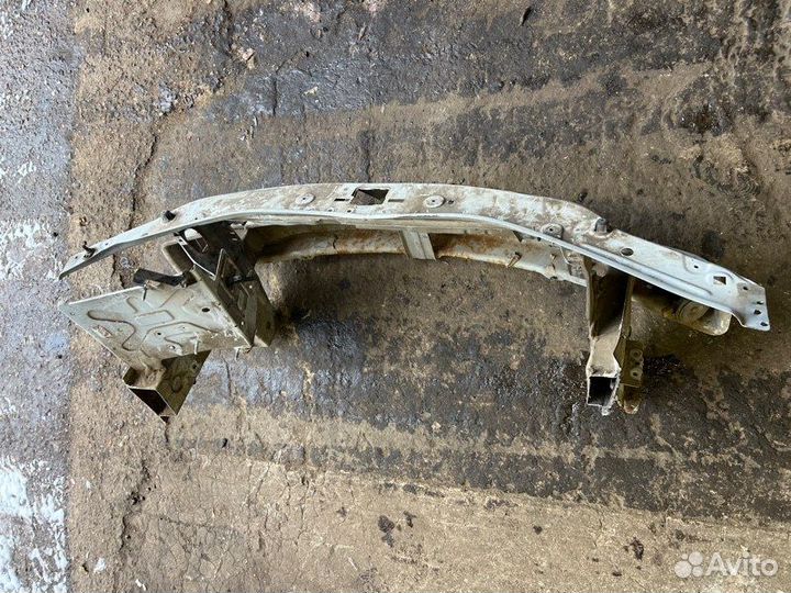 Передняя панель Renault Logan lsra K7M710 2012