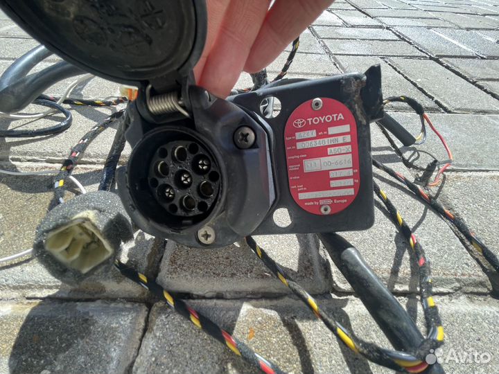 Фаркоп LC200 / Lexus LX570 легкосъёмный (оригинал)