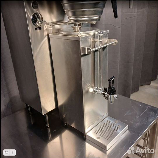 Кофемашина Bloomfield Integrity 8772R (300чаш/час)