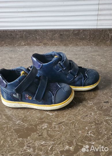 Обувь демисезонная 23р