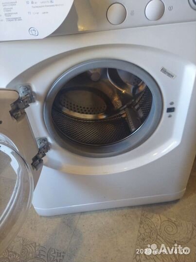 Отличная Стиральная машина Италия Аристон Avsl80