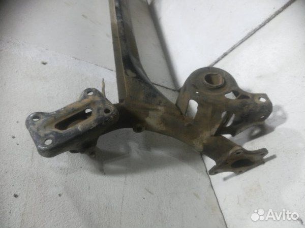 Балка задняя (подрамник) задняя Peugeot 308 4B