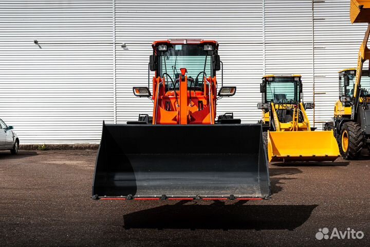 Фронтальный погрузчик Redstar 2500, 2023