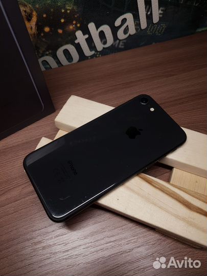 iPhone 8, 64 ГБ