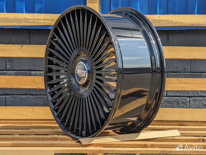 Кованые диски GT Forged R23 на Cadillac Escalade