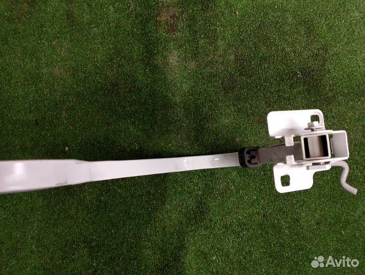 Петля двери багажника задняя правая Renault Logan