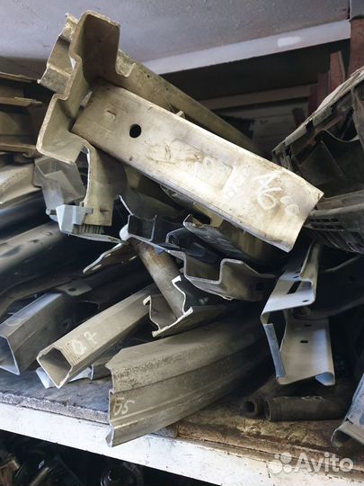 Усилитель переднего и заднего бампера Ауди WV