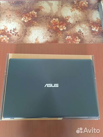 Ноутбук Asus