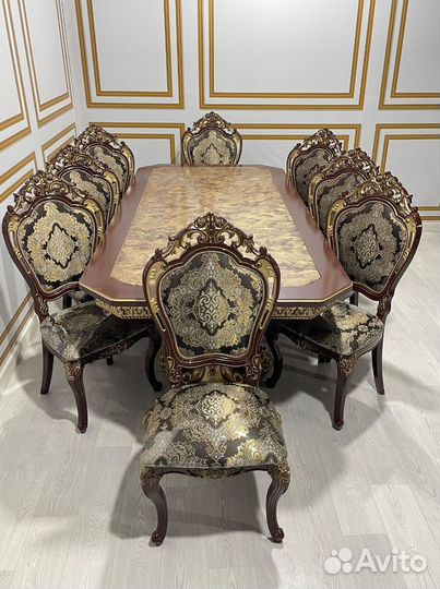 Стол обеденный. В наличии