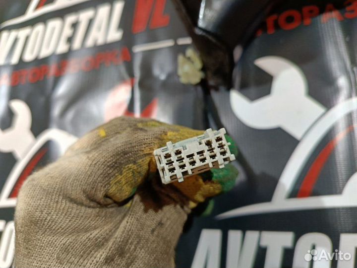 Зеркало боковое левое Honda Civic 8 5D FN R18A2