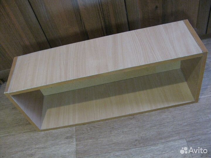 Полка настенная навесная