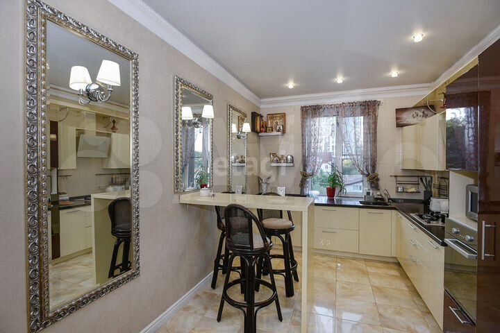 4-к. квартира, 160 м², 2/8 эт.