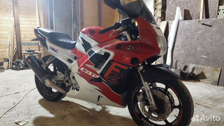Honda cbr 600 f2