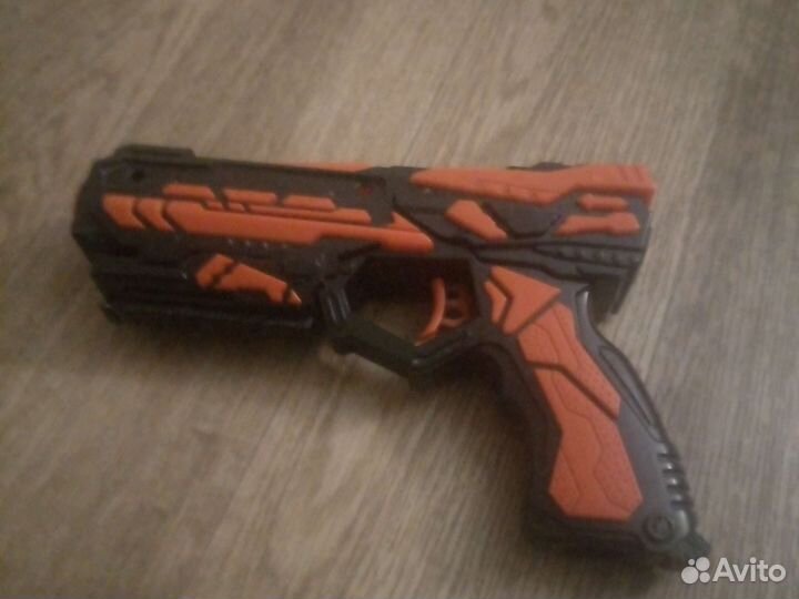 Игрушечный пистолет