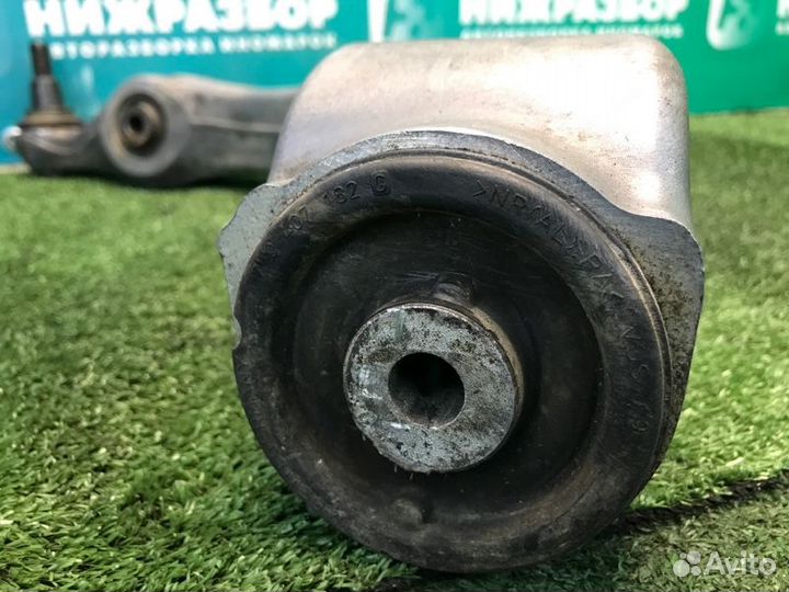 Рычаг нижний передний правый Volkswagen Touareg NF