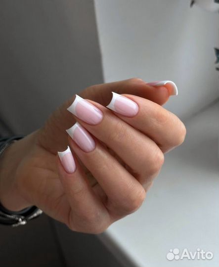 Маникюр, педикюр сююмбике