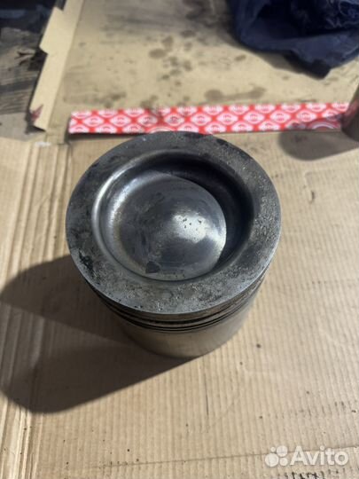 Поршня на volvo FH D12D 2003 - 2004 год