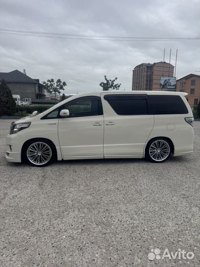 Toyota Alphard 2.4 AT, 2014, 140 000 км