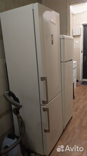 Холодильник бу ariston