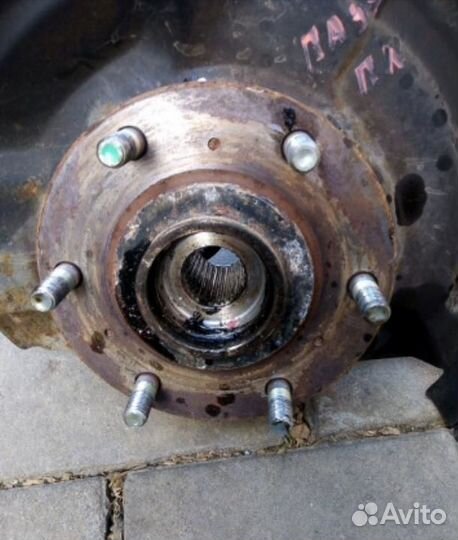 Передняя цапфа Mitsubishi Pajero Sport 2