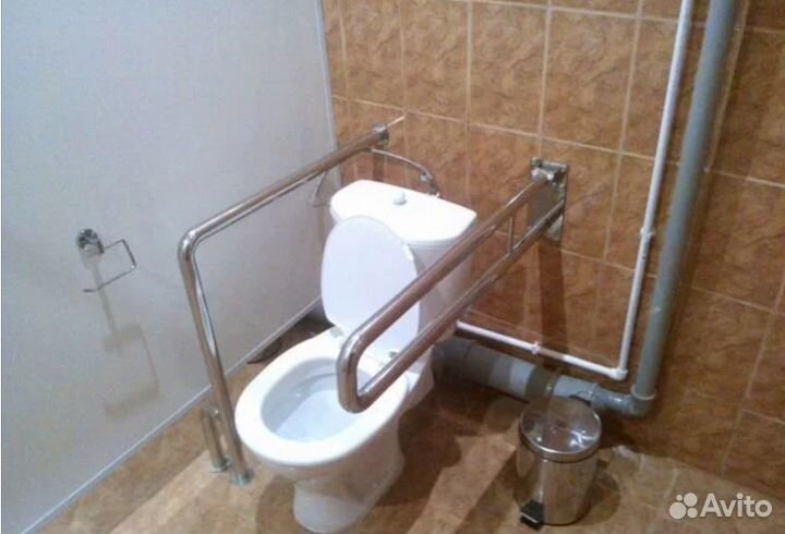 Откидной поручень