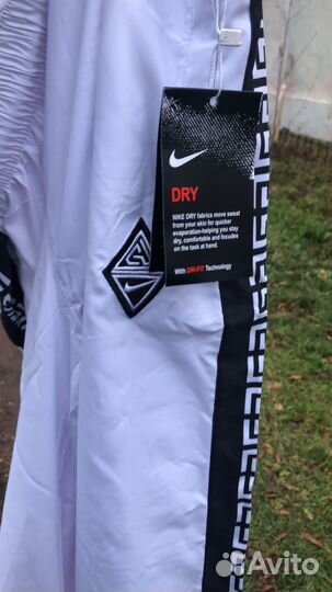 Спортивные штаны nike