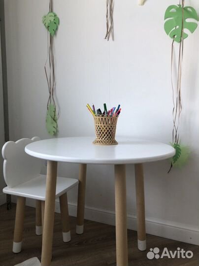 Детский стол и стульчик